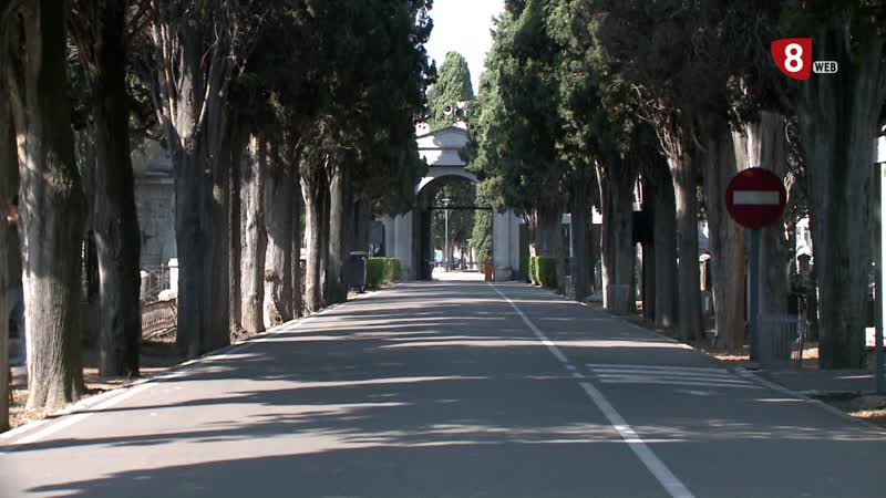Adoquines para facilitar el paso por la zona histórica del cementerio del Carmen