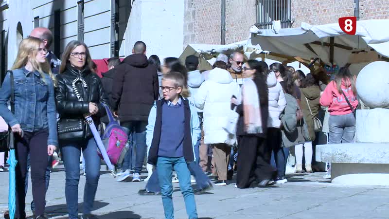 La lluvia desluce los priemro días del Mercado Castellano de San Pablo