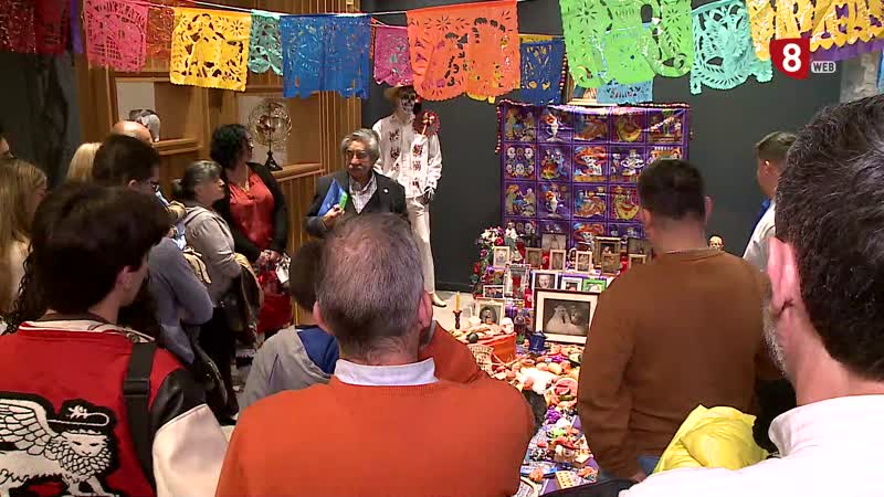 Así celebran el Día de Muertos los mexicanos en Valladolid