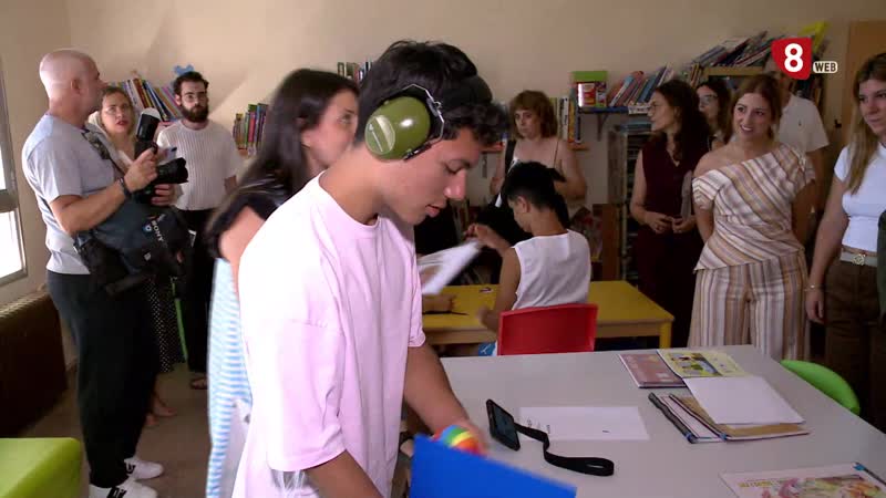 La consejera de educación, María Pardo, visita el centro de educación especial, El Corro
