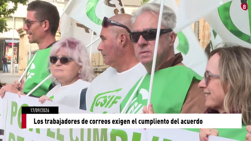 Concentración a las puertas de Correos para reclamar mejoras laborales
