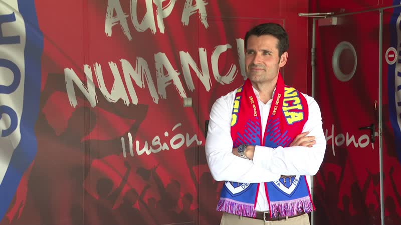 El CD Numancia presenta a su nuevo entrenador