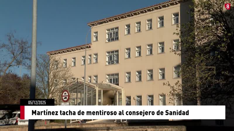  Martínez tacha de mentiroso al consejero de Sanidad