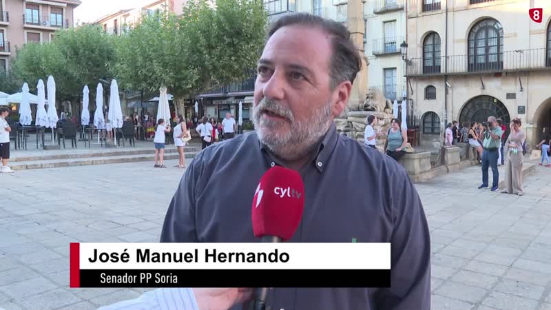 Dirigentes del PP y VOX participan en la concentración de apoyo a Ceuta en Soria
