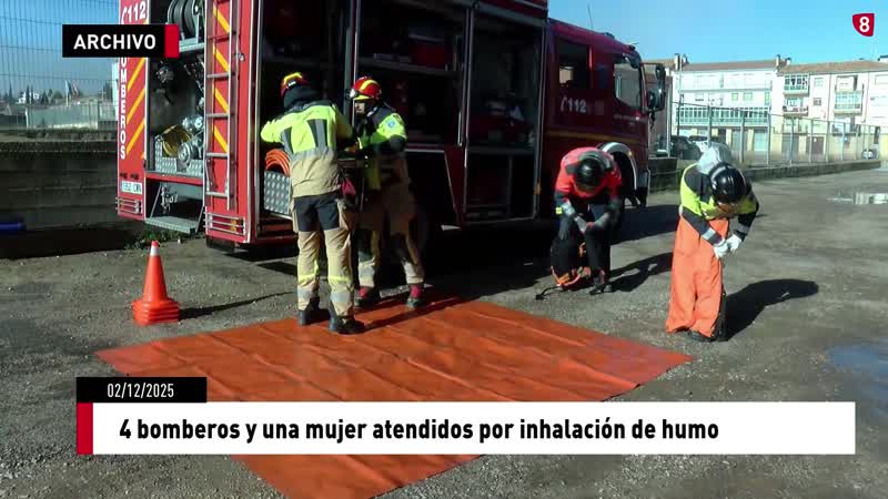 4 bomberos y una mujer atendidos por inhalación de humo